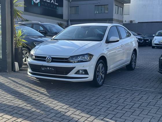 VOLKSWAGEN VIRTUS 1.0 200 TSI HIGHLINE AUTOMÁTICO